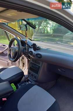 Хэтчбек Mercedes-Benz A-Class 2004 в 