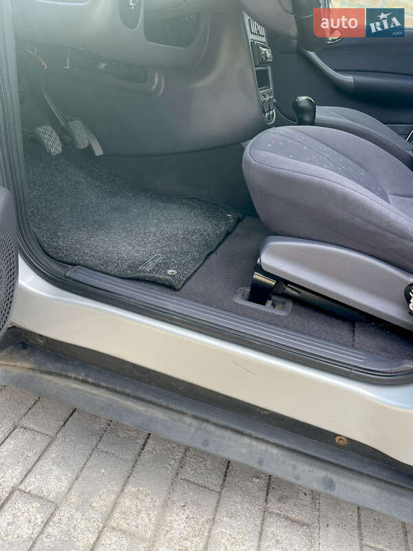 Хетчбек Mercedes-Benz A-Class 2001 в Кропивницькому