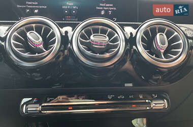 Хэтчбек Mercedes-Benz A-Class 2020 в 