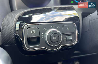 Седан Mercedes-Benz A-Class 2020 в 