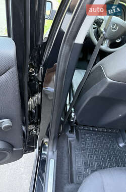 Хэтчбек Mercedes-Benz A-Class 2010 в 