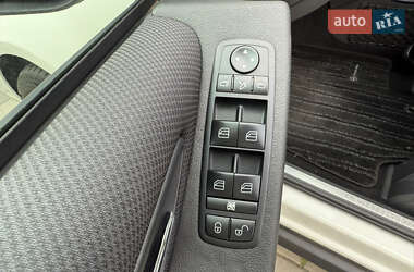 Хэтчбек Mercedes-Benz A-Class 2010 в 