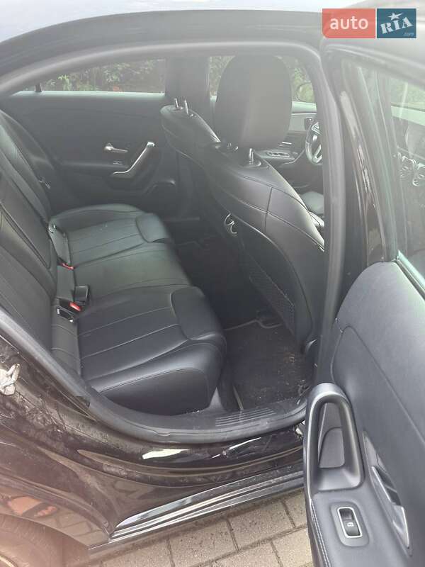 Седан Mercedes-Benz A-Class 2021 в Києві