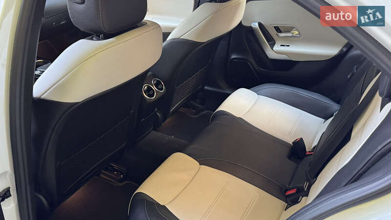 Седан Mercedes-Benz A-Class 2019 в Львове