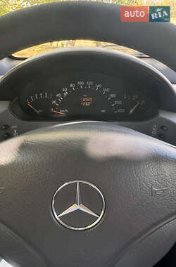 Хэтчбек Mercedes-Benz A-Class 2000 в 