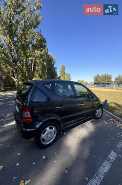 Хэтчбек Mercedes-Benz A-Class 2000 в 