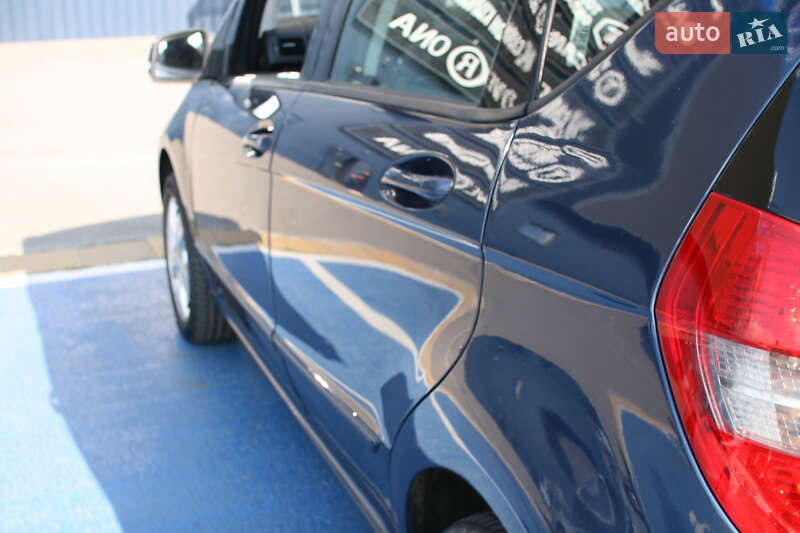 Хэтчбек Mercedes-Benz A-Class 2011 в Киеве