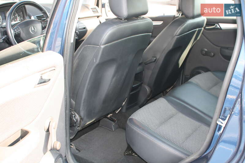 Хэтчбек Mercedes-Benz A-Class 2011 в Киеве