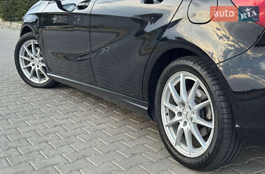 Хэтчбек Mercedes-Benz A-Class 2014 в 