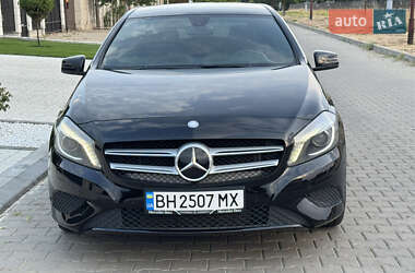 Хэтчбек Mercedes-Benz A-Class 2014 в 