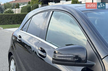 Хэтчбек Mercedes-Benz A-Class 2014 в 
