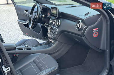 Хэтчбек Mercedes-Benz A-Class 2014 в 