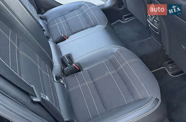 Хэтчбек Mercedes-Benz A-Class 2014 в 