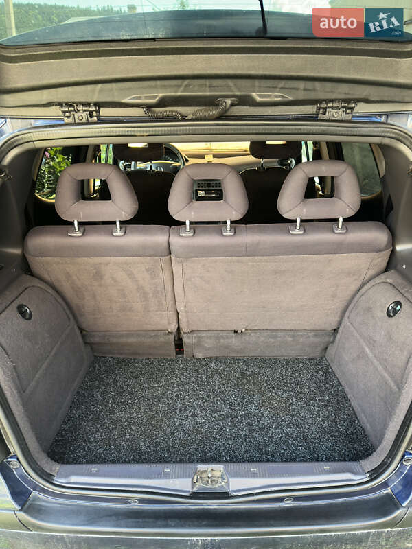 Хэтчбек Mercedes-Benz A-Class 2003 в Стрые фото 31 Хэтчбек Mercedes-Benz A-Class 2003 в Стрые