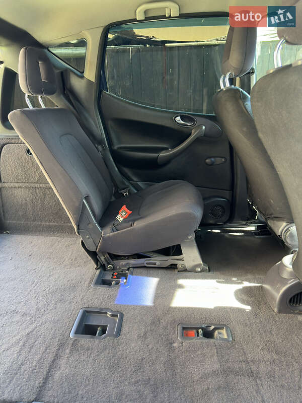 Хэтчбек Mercedes-Benz A-Class 2003 в Стрые фото 37 Хэтчбек Mercedes-Benz A-Class 2003 в Стрые