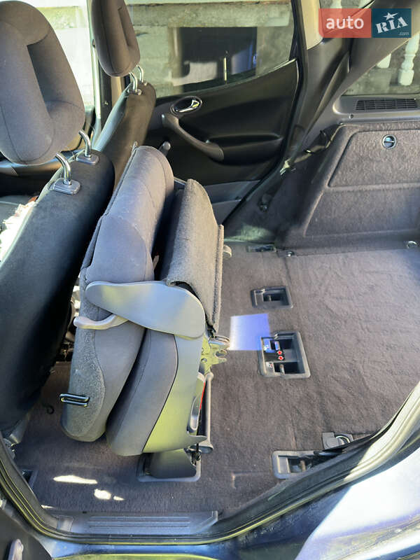 Хэтчбек Mercedes-Benz A-Class 2003 в Стрые фото 42 Хэтчбек Mercedes-Benz A-Class 2003 в Стрые