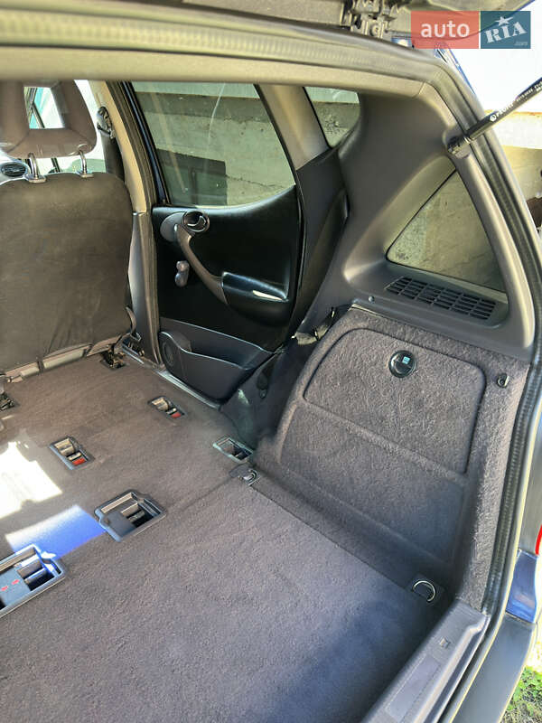 Хэтчбек Mercedes-Benz A-Class 2003 в Стрые фото 49 Хэтчбек Mercedes-Benz A-Class 2003 в Стрые