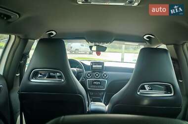 Хэтчбек Mercedes-Benz A-Class 2012 в 