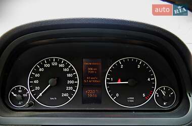 Хэтчбек Mercedes-Benz A-Class 2011 в 