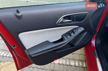 Хетчбек Mercedes-Benz A-Class 2014 в 
