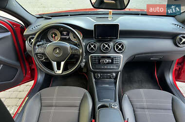 Хетчбек Mercedes-Benz A-Class 2014 в 