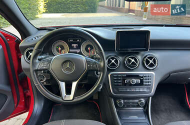 Хетчбек Mercedes-Benz A-Class 2014 в 