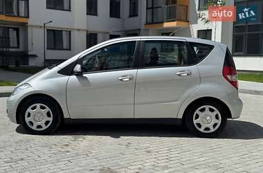 Хэтчбек Mercedes-Benz A-Class 2011 в 
