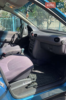 Хэтчбек Mercedes-Benz A-Class 2000 в 