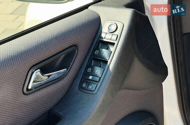 Хэтчбек Mercedes-Benz A-Class 2010 в 