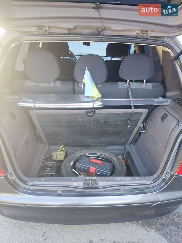 Хетчбек Mercedes-Benz A-Class 2000 в Києві фото 36 Хетчбек Mercedes-Benz A-Class 2000 в Києві