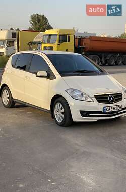 Хэтчбек Mercedes-Benz A-Class 2010 в 