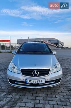 Хэтчбек Mercedes-Benz A-Class 2010 в 