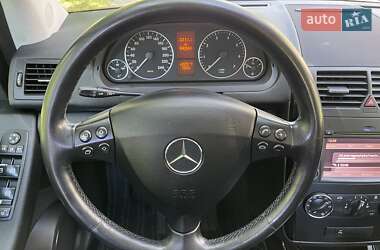 Хэтчбек Mercedes-Benz A-Class 2010 в 