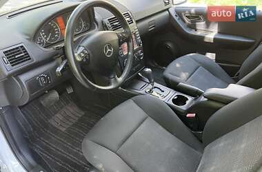 Хэтчбек Mercedes-Benz A-Class 2010 в 