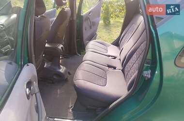 Хэтчбек Mercedes-Benz A-Class 2000 в 