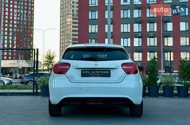 Хэтчбек Mercedes-Benz A-Class 2012 в 