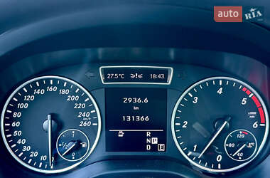 Хэтчбек Mercedes-Benz A-Class 2012 в 