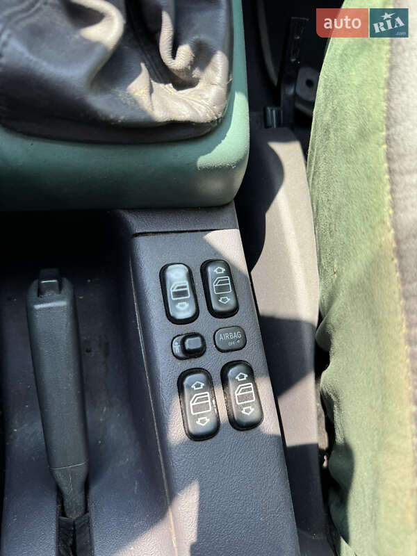 Хэтчбек Mercedes-Benz A-Class 1998 в Тячеве фото 10 Хэтчбек Mercedes-Benz A-Class 1998 в Тячеве