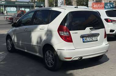 Хэтчбек Mercedes-Benz A-Class 2010 в 