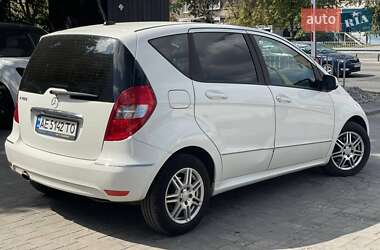 Хэтчбек Mercedes-Benz A-Class 2010 в 