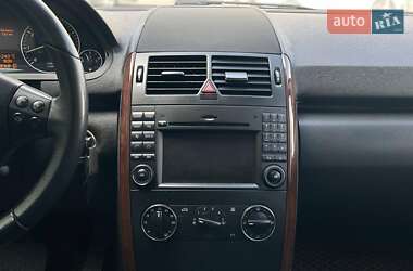 Хэтчбек Mercedes-Benz A-Class 2010 в 