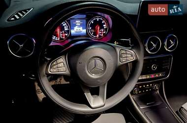 Хэтчбек Mercedes-Benz A-Class 2016 в 