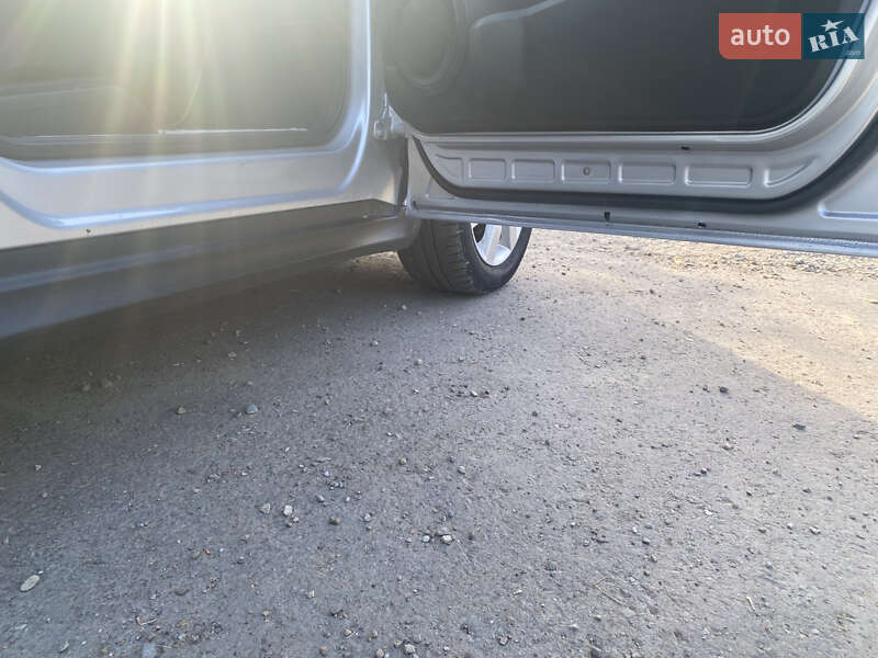 Хетчбек Mercedes-Benz A-Class 2006 в Коломиї фото 10 Хетчбек Mercedes-Benz A-Class 2006 в Коломиї