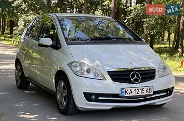 Хэтчбек Mercedes-Benz A-Class 2010 в 