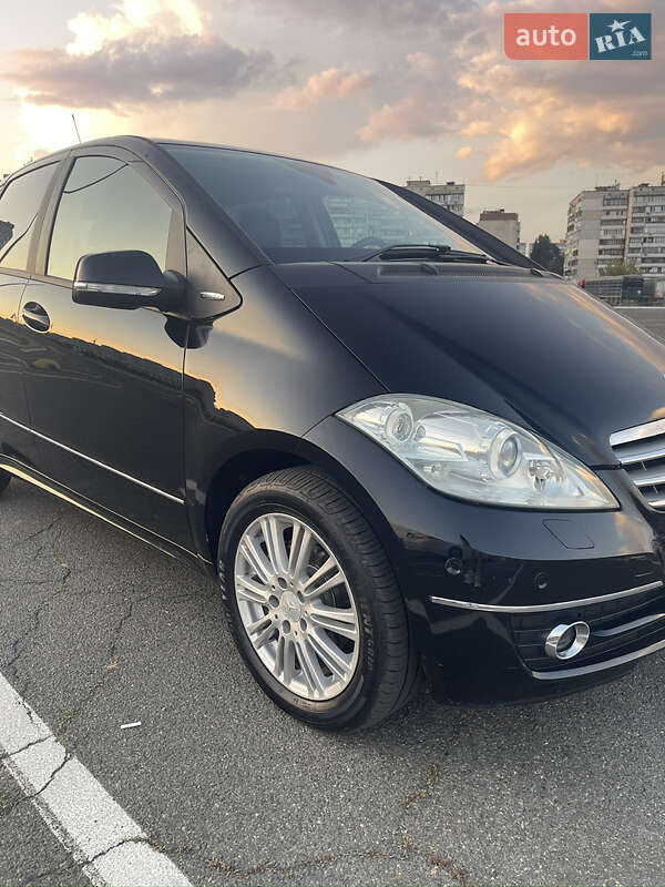 Хэтчбек Mercedes-Benz A-Class 2009 в Киеве