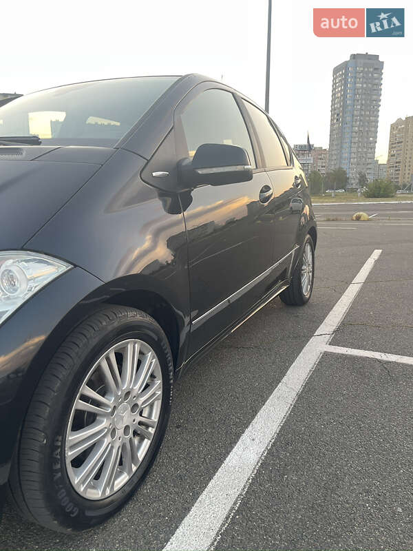 Хэтчбек Mercedes-Benz A-Class 2009 в Киеве