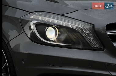 Хэтчбек Mercedes-Benz A-Class 2012 в 