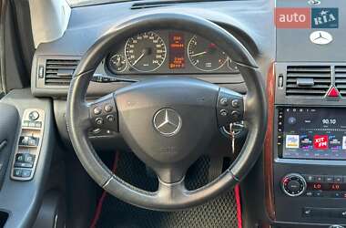 Хэтчбек Mercedes-Benz A-Class 2010 в 
