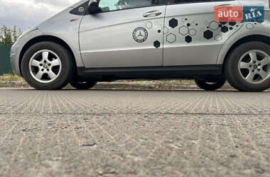 Хетчбек Mercedes-Benz A-Class 2009 в 