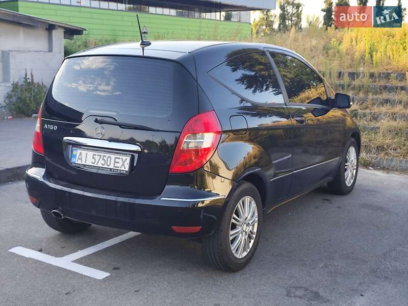 Купе Mercedes-Benz A-Class 2010 в Києві